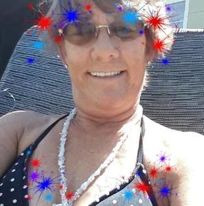 Meet your Posher, Cynthia